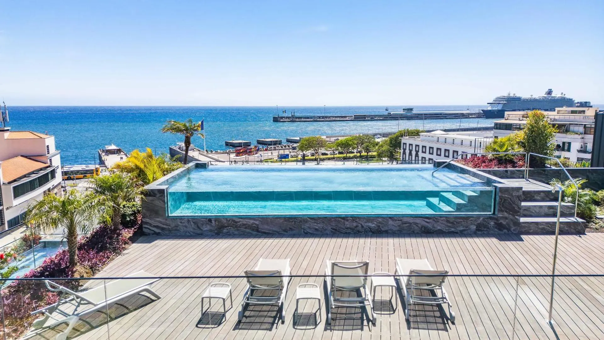 푼샬 Jacuzzi, Terrace & Infinity Pool At Savoy Insular 아파트