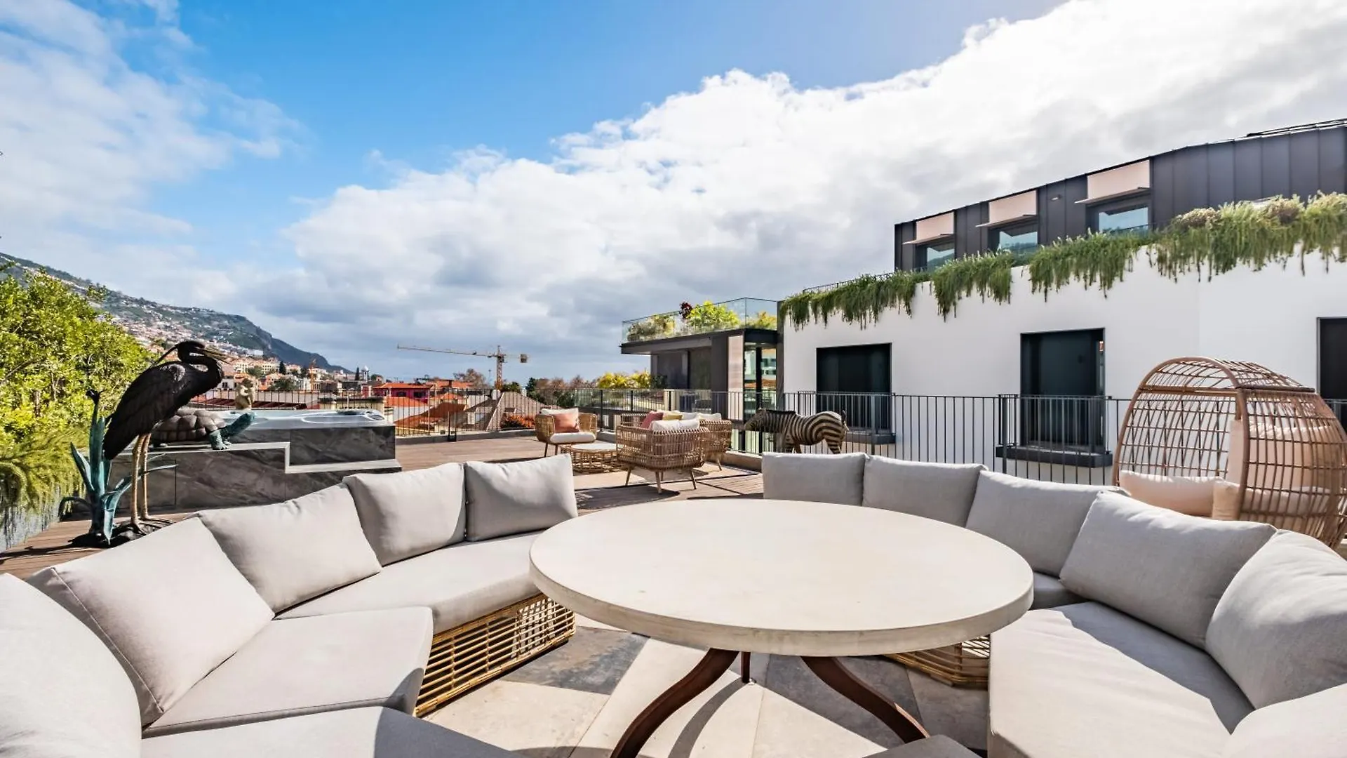 푼샬 Jacuzzi, Terrace & Infinity Pool At Savoy Insular 아파트 포르투갈
